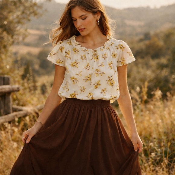 NWT: Doen Gold Frolicking Floral Silk Blend Blouse Size M - Picture 2 of 11